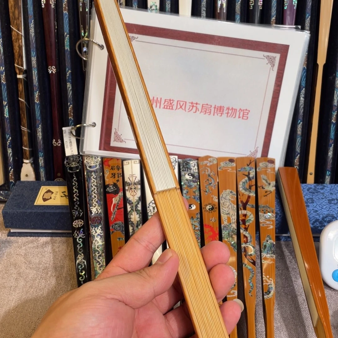 扇子手工制作工艺精湛