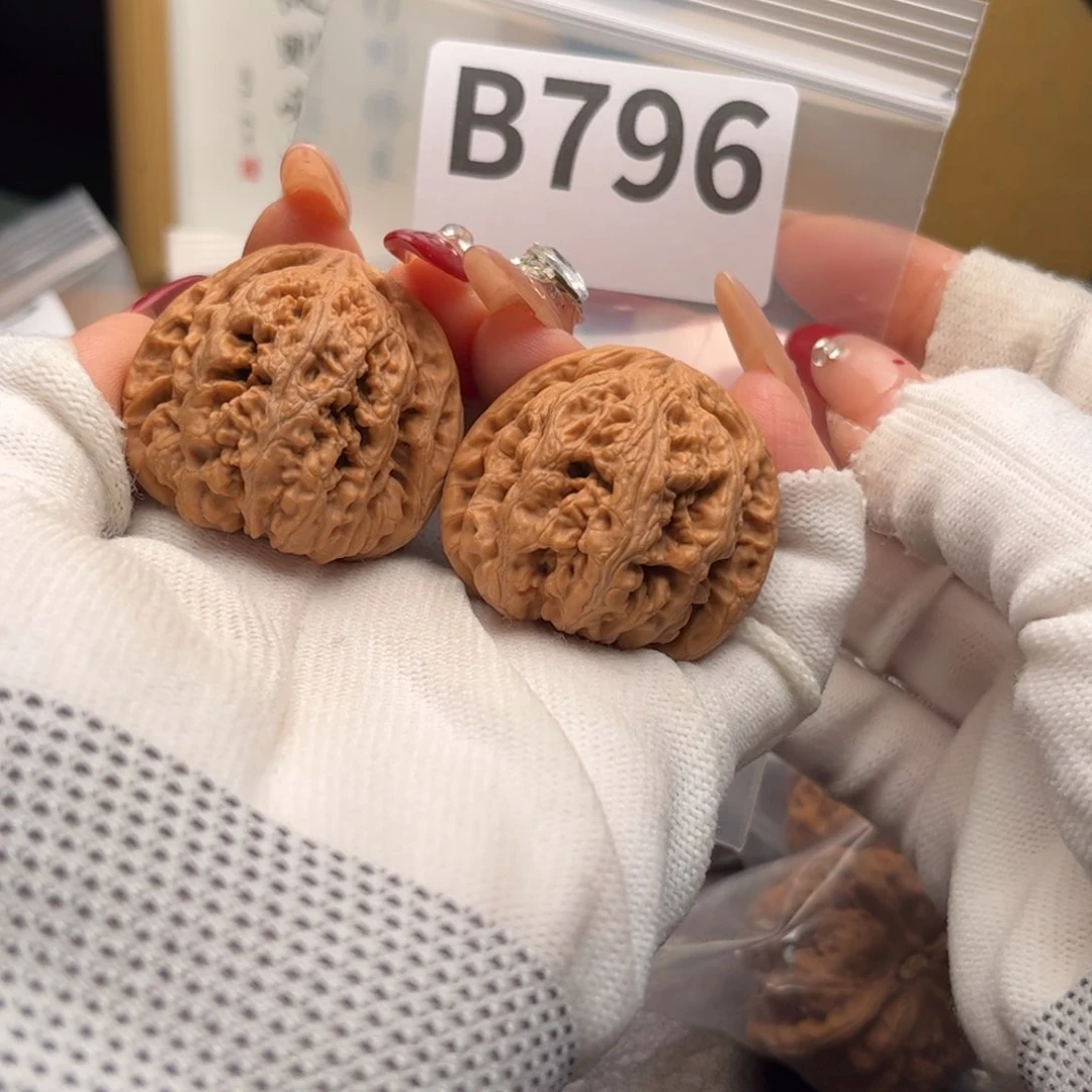 文玩核桃把件?*柒38粗筋b 796