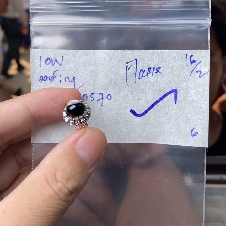 定制翡翠未镶嵌F***e戒指