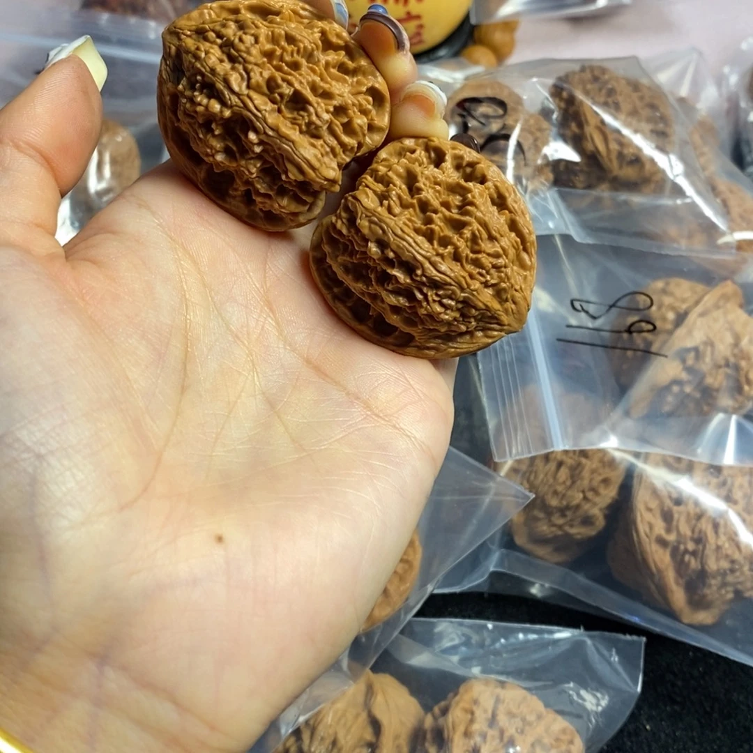 文玩核桃吊坠39蚂蚁王39.9