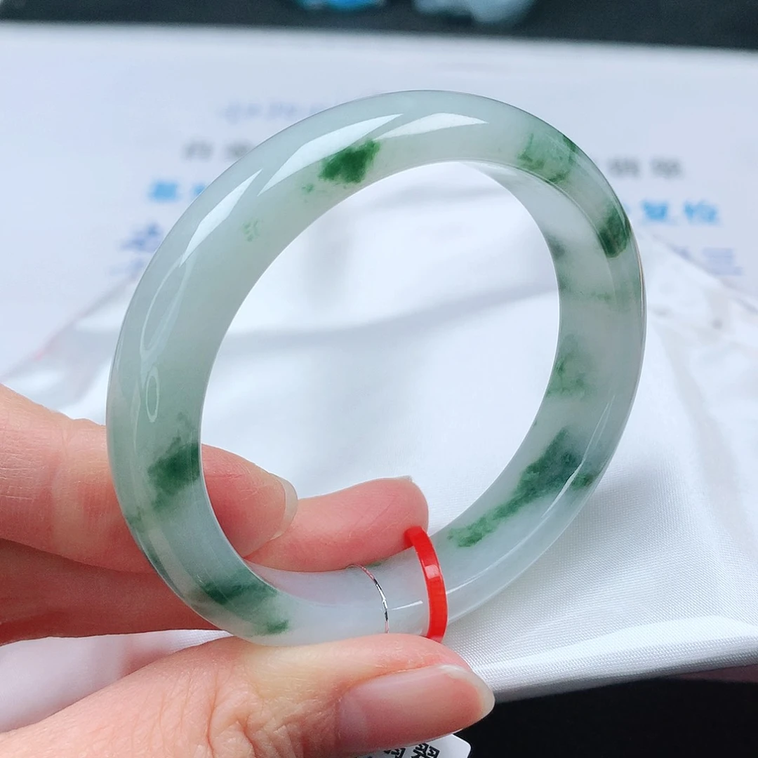 翡翠手镯（贵妃镯）未镶嵌54贵