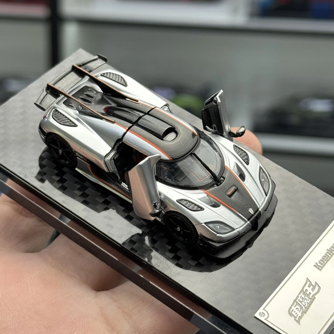 柯尼塞格 ONE:1 车魔王 1:64 全开版科尼塞克 合金汽车模型收藏