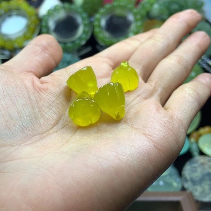 【闪购商品】蛇纹石玉颈饰未镶嵌