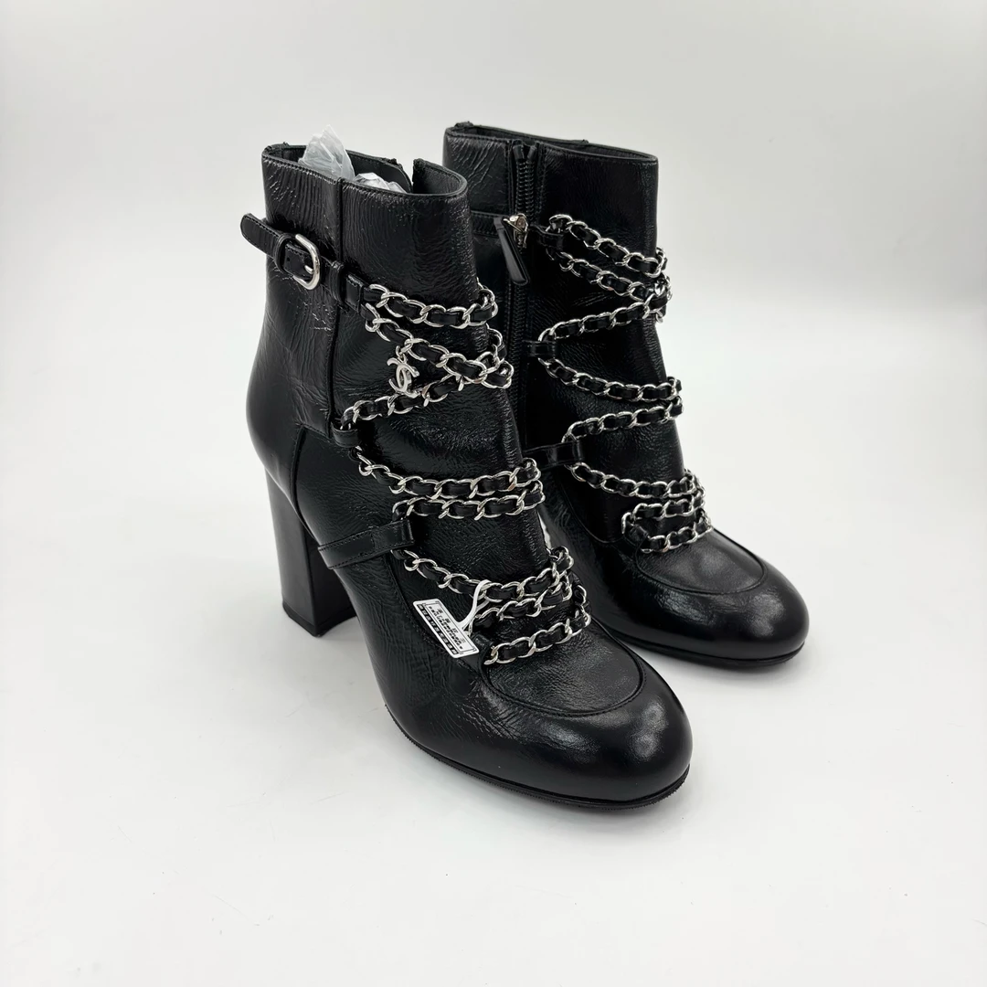 95新 Chanel/香奈儿 36.5码/黑色链条矮跟短靴/TT250655
