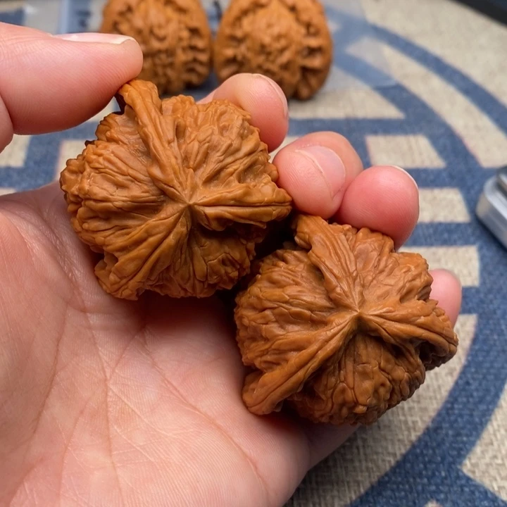 吊坠文玩核桃兜三棱