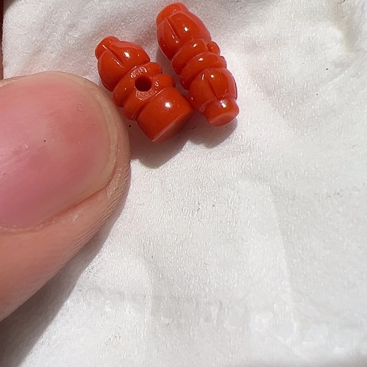 玻璃颈饰在这里的