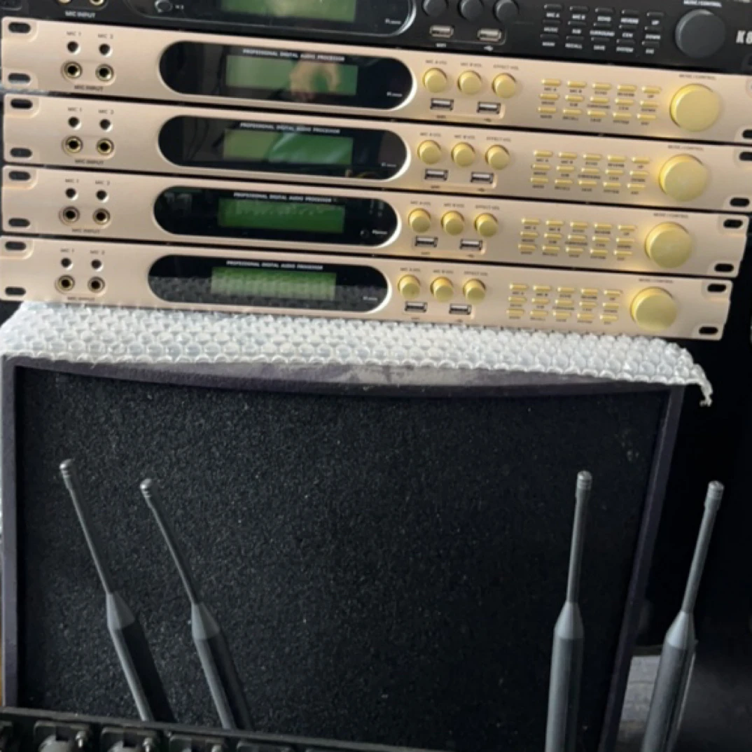 8新  (二手物品不包邮)EK-L2000前级效果器