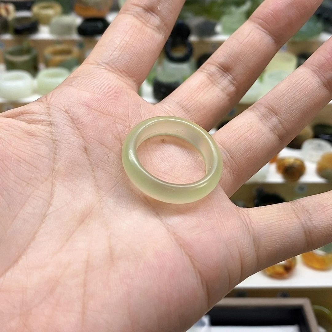 岫玉未镶嵌天然玉石知*