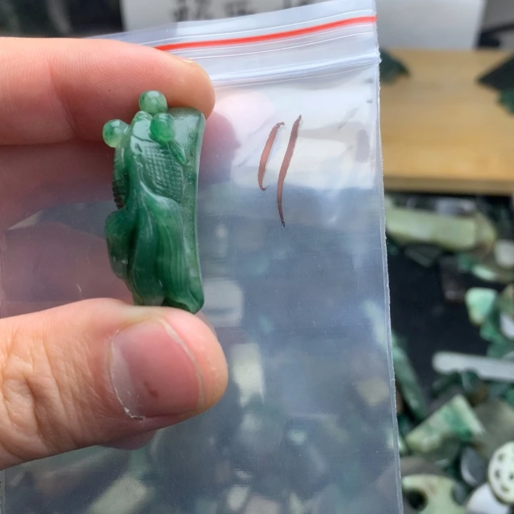 独山玉未镶嵌珠宝半成品