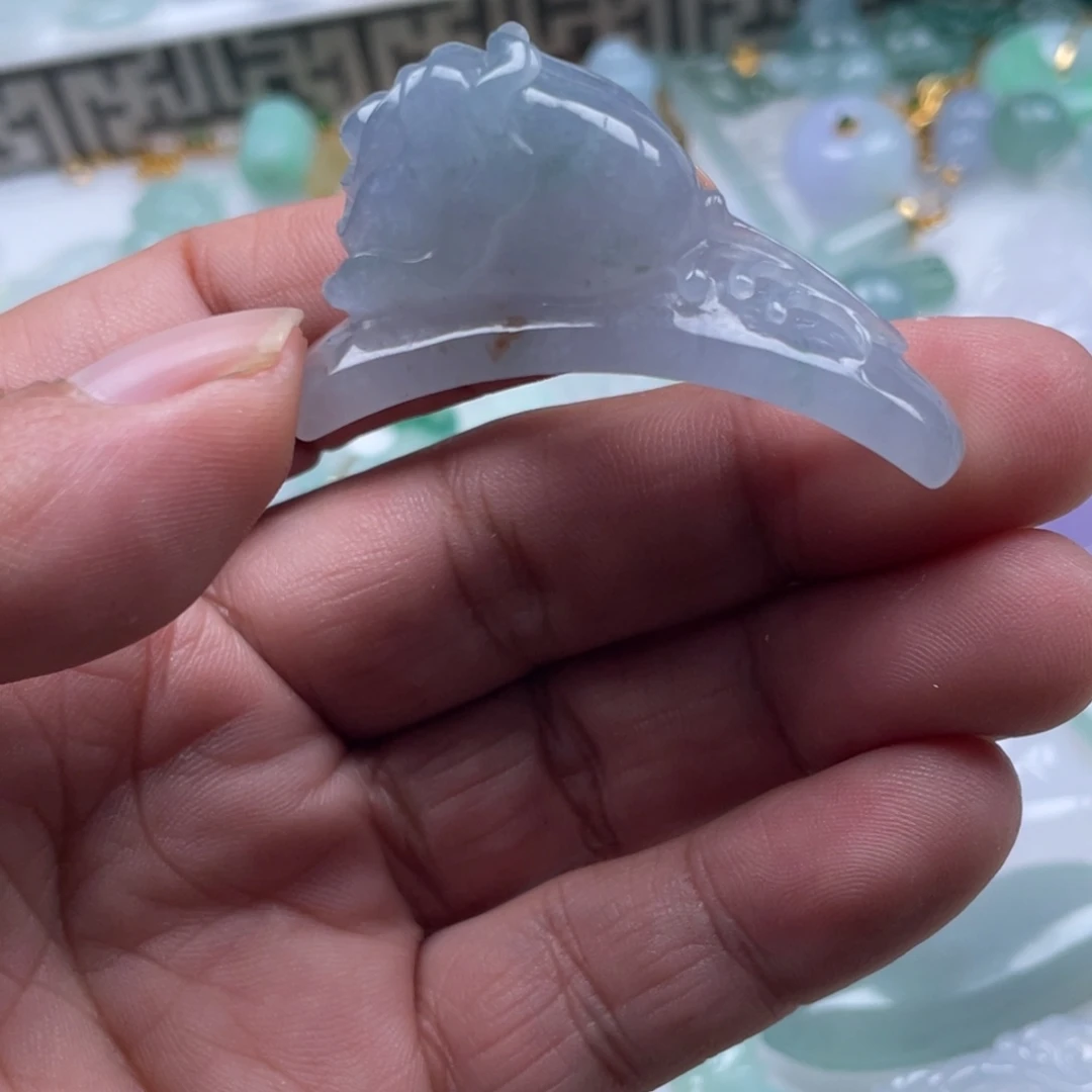 翡翠未镶嵌颈饰翡翠玫瑰花手牌