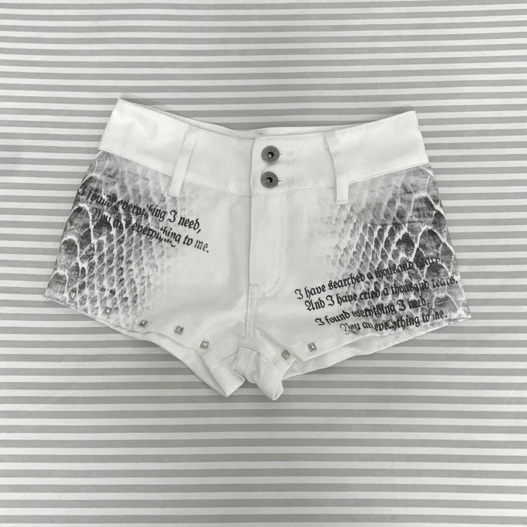 辣妹y2k蛇纹印花低腰牛仔超短裤女夏季新款设计感紧身包臀热裤子