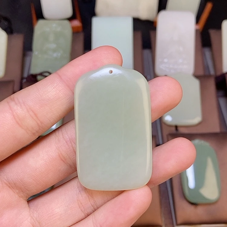 【闪购商品】颈饰未镶嵌和田玉