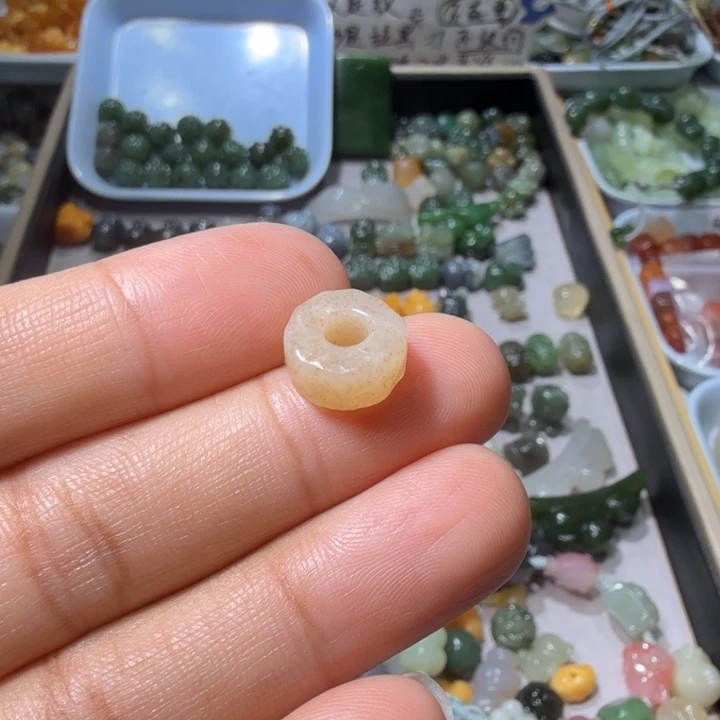 和田玉未镶嵌珠宝半成品