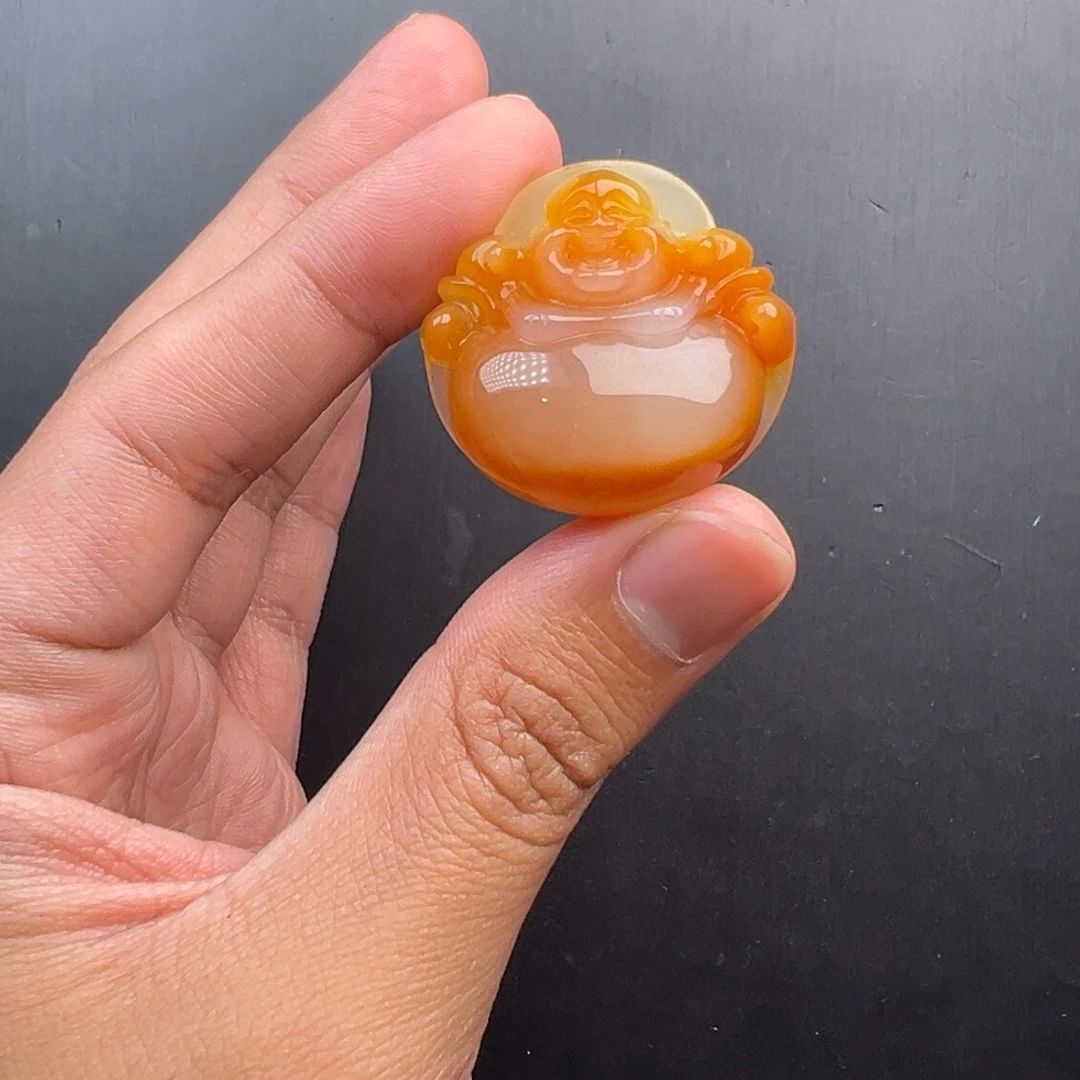 石英质玉（黄龙玉）未镶嵌颈饰
