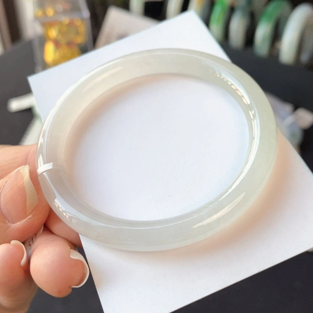 翡翠未镶嵌手镯冰糖雪梨51有纹