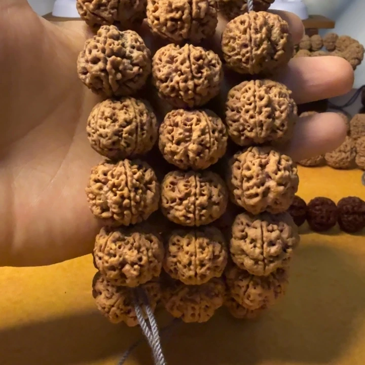 金刚菩提吊坠尼泊尔大金刚24爆肉梅花