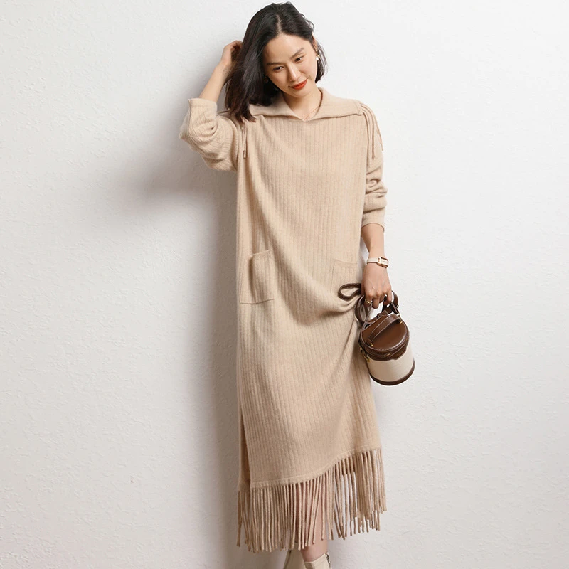 山羊绒2025春季女新宽松POLO领中长过膝长袖流苏坑条针织衫连衣裙