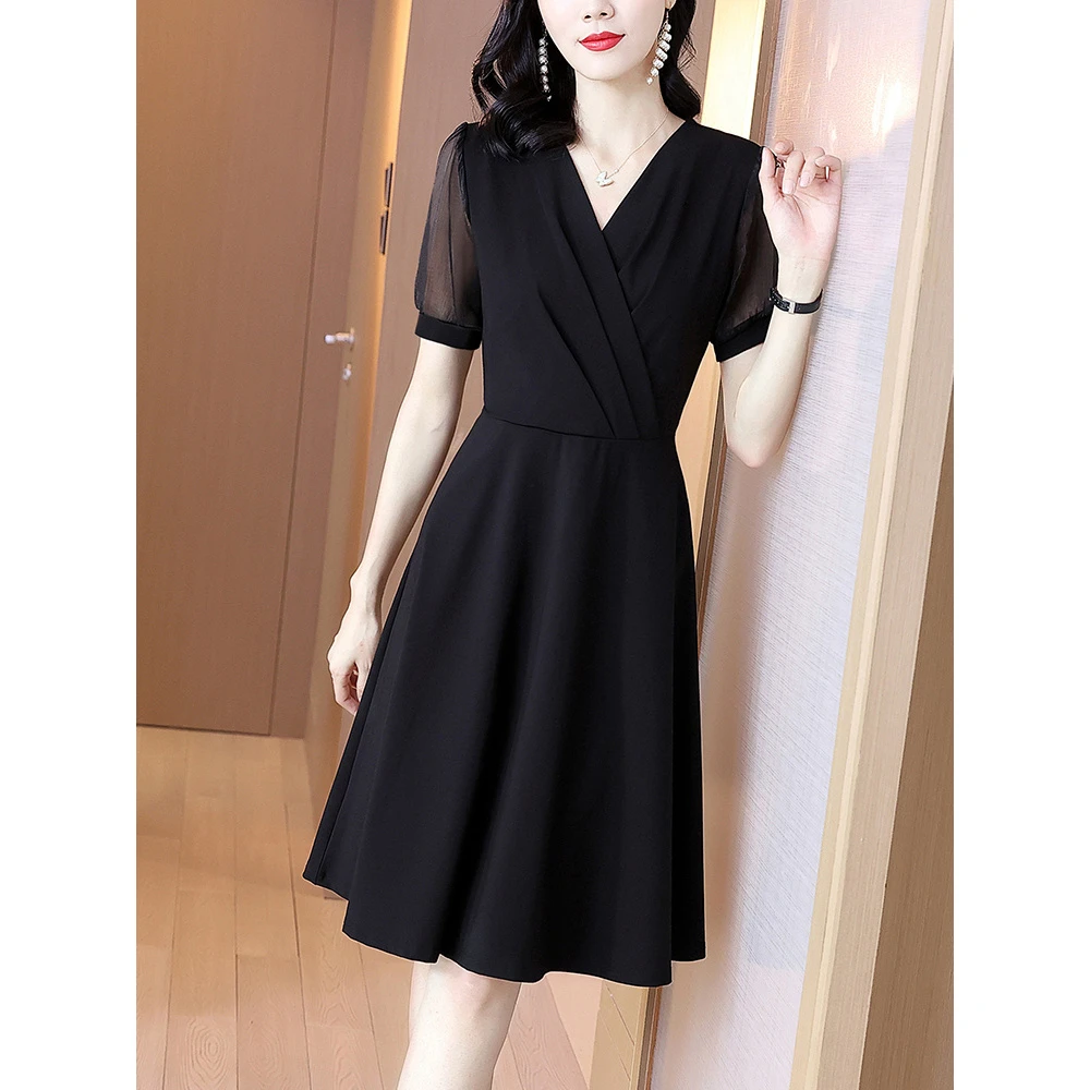 黑色裙子女夏2025新款高端气质修身字连衣裙赫本风小黑裙夏季