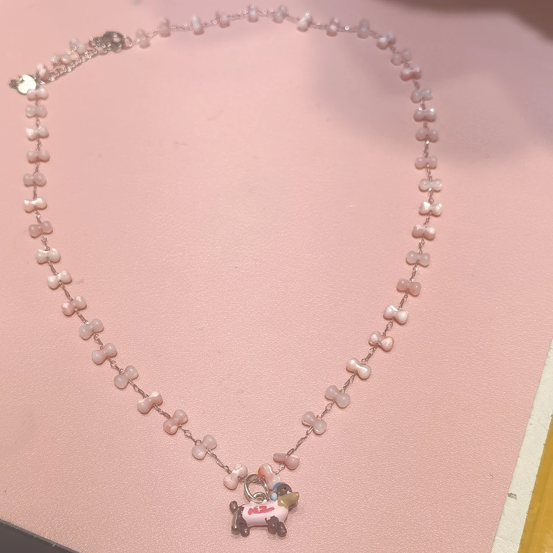 E312粉色腊肠狗小骨头项链