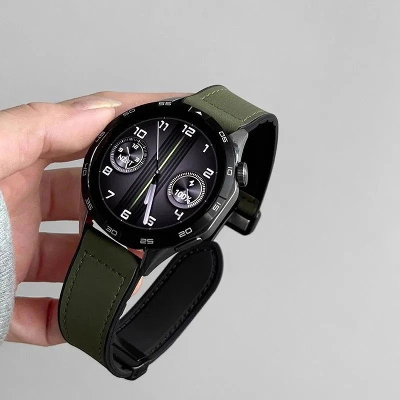 适用华为gt5/6疯马皮质表带gt3/gt4磁吸腕带gt2折叠扣watch3/4pro