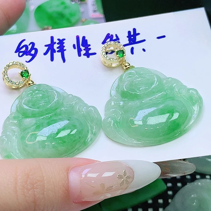 翡翠未镶嵌颈饰多样性发其一