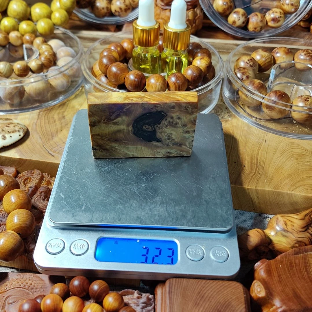 龙**樵太行崖柏手工艺品