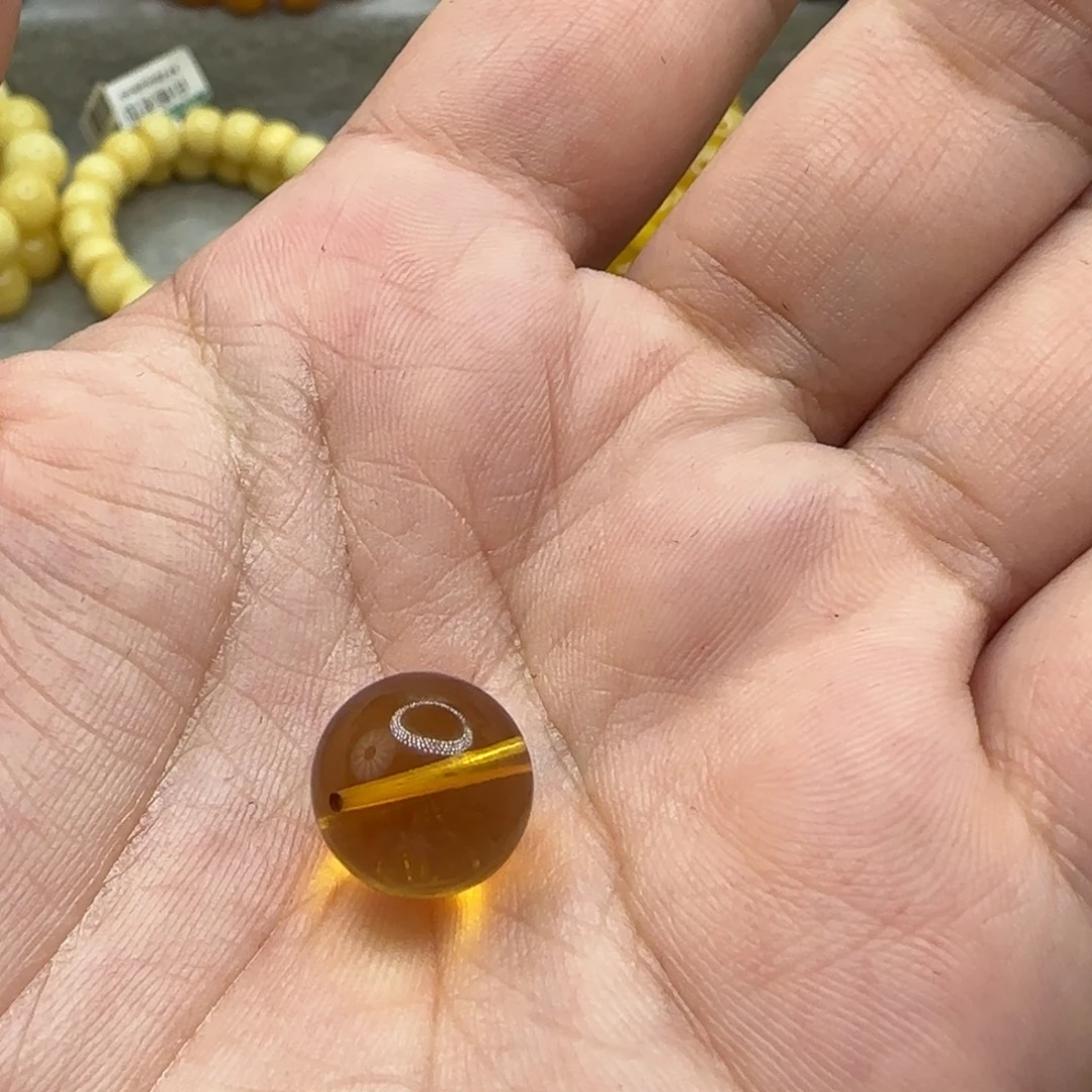 琥珀未镶嵌珠宝奇石12