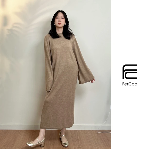 FERCOO法式气质宽松喇叭长袖精纺美利奴羊毛连衣裙