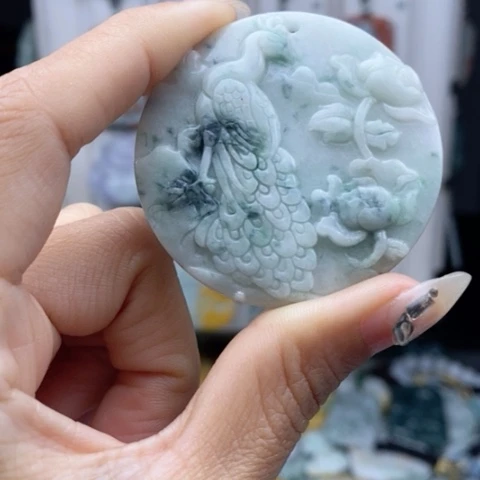 翡翠颈饰未镶嵌翡翠