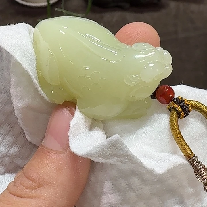 未镶嵌和田玉（糖玉）车挂