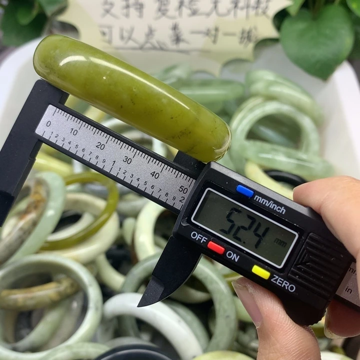 蛇纹石玉未镶嵌手镯50