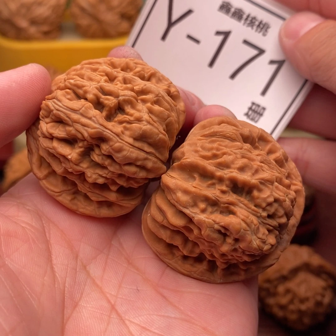 文玩核桃把件汉高楼40