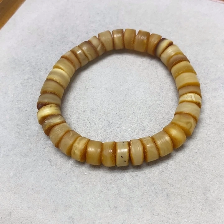 未镶嵌蜜蜡裸石串