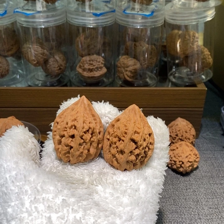 把件文玩核桃40大沽石