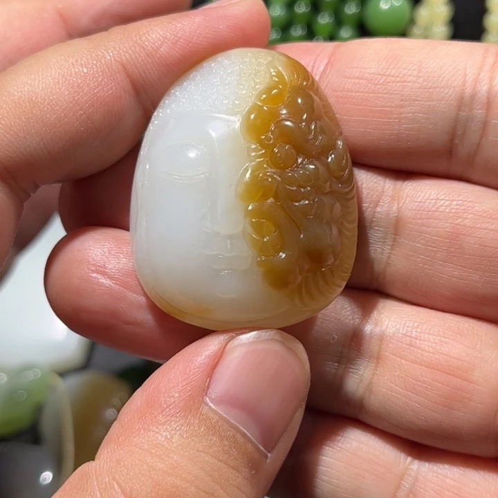 颈饰未镶嵌和田玉