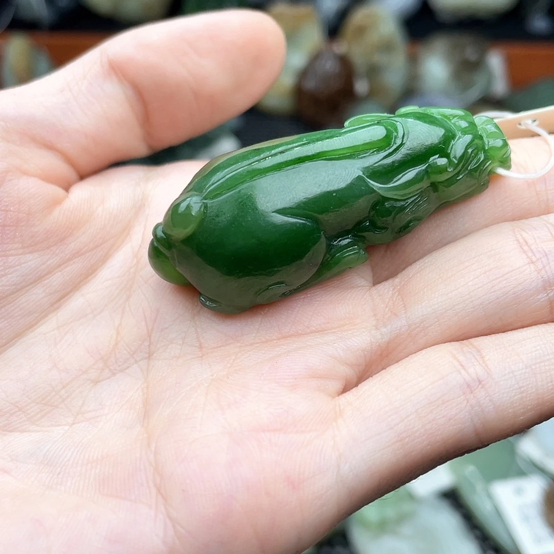 雨***夜和田玉未镶嵌挂件