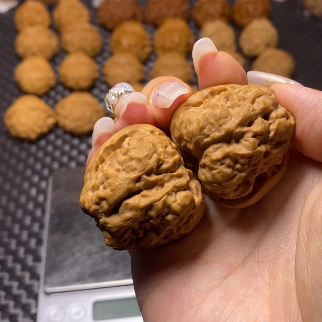 文玩核桃吊坠蛤蟆头肚子41边37.8