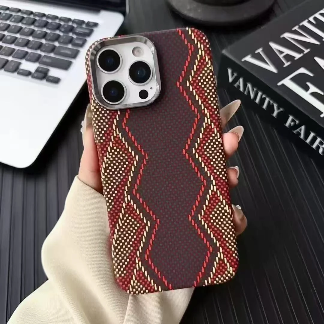 赤蛇权杖适用iPhone16promax手机壳新款碳纤维纹理mate70山与星河