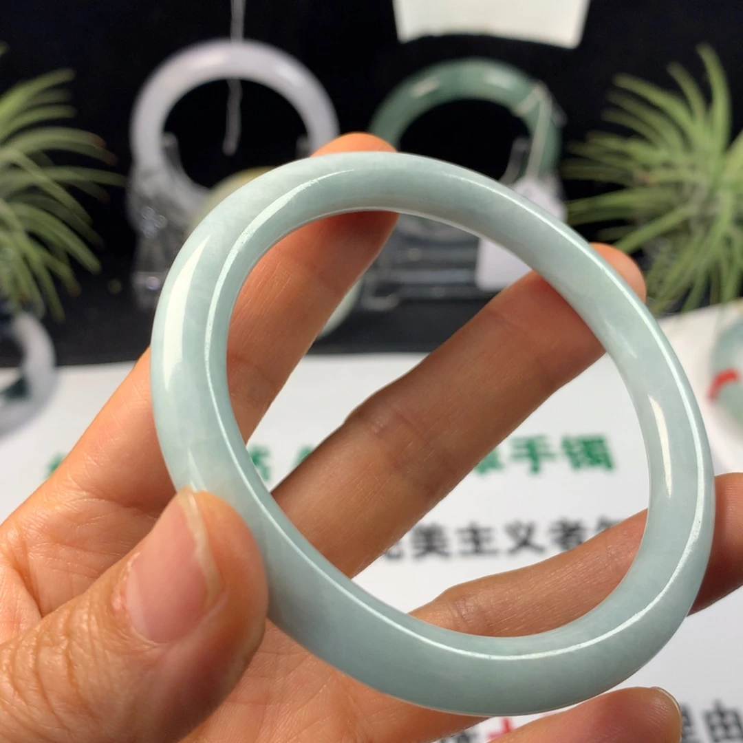 翡翠未镶嵌手镯30号 60圈