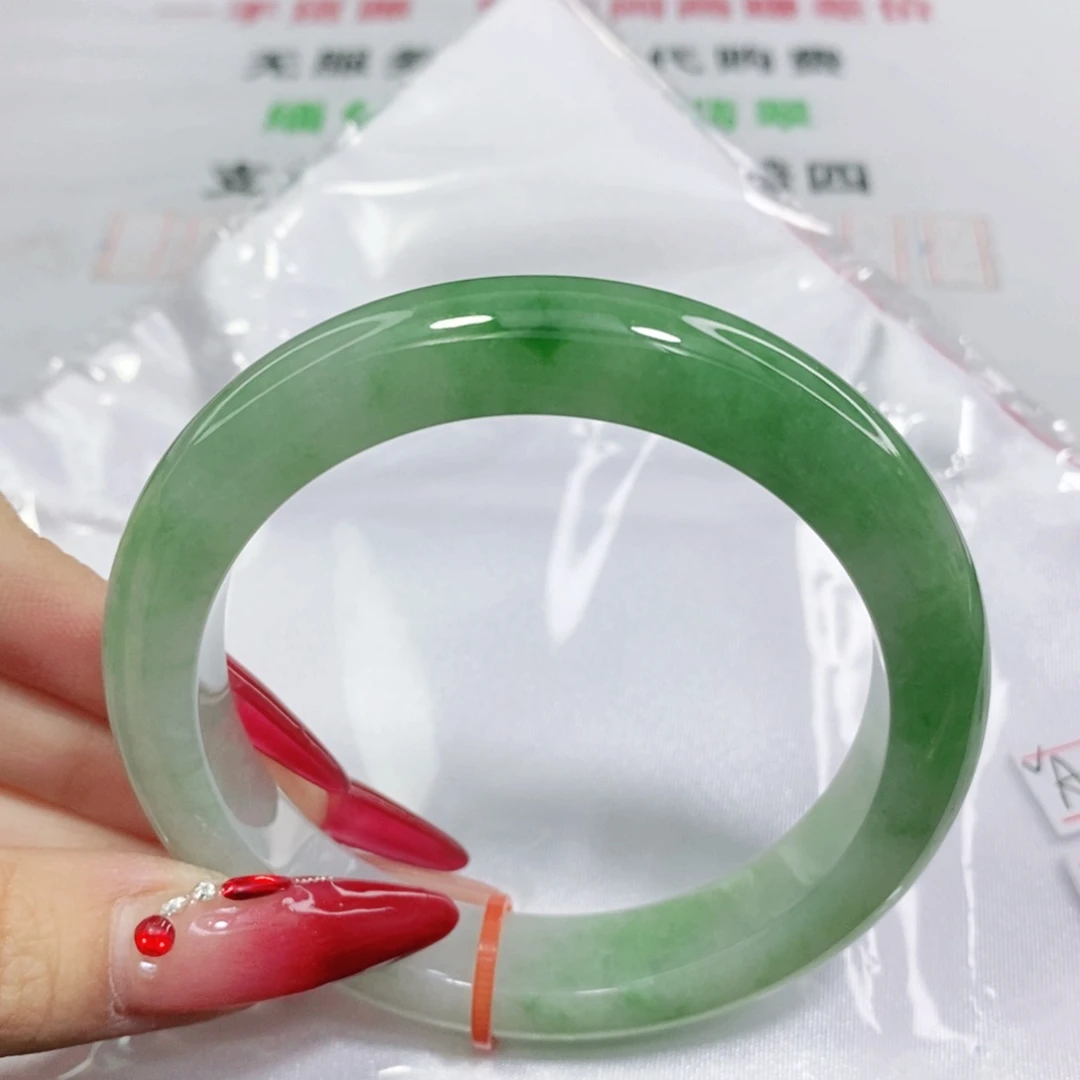 翡翠手镯未镶嵌_****゜57.5圈。
