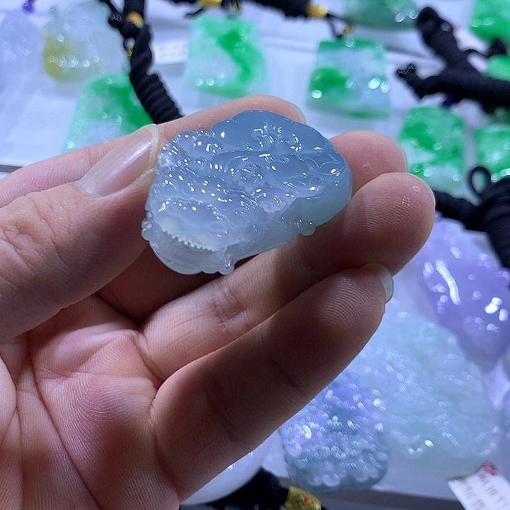 翡翠未镶嵌颈饰天然翡翠A货吊坠
