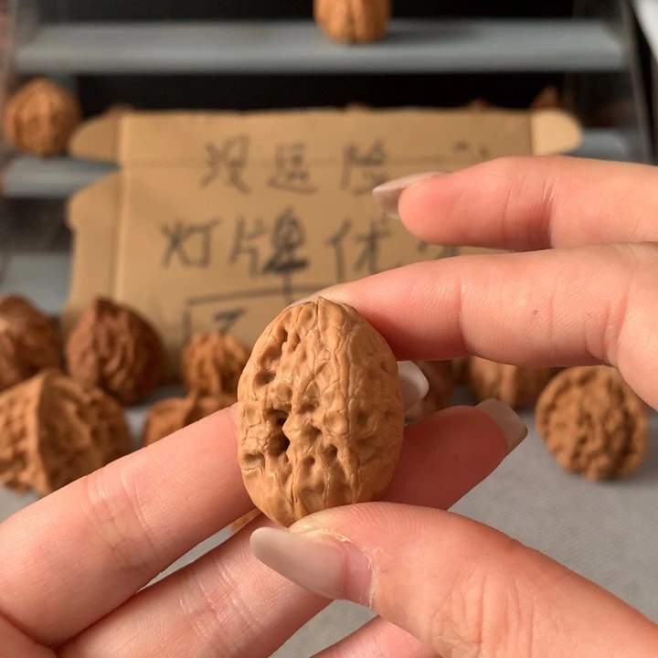 ****文玩核桃吊坠异形单只
