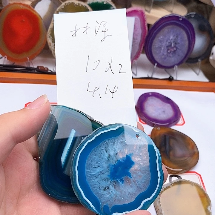 林***蓝玛瑙/玉髓颈饰合金