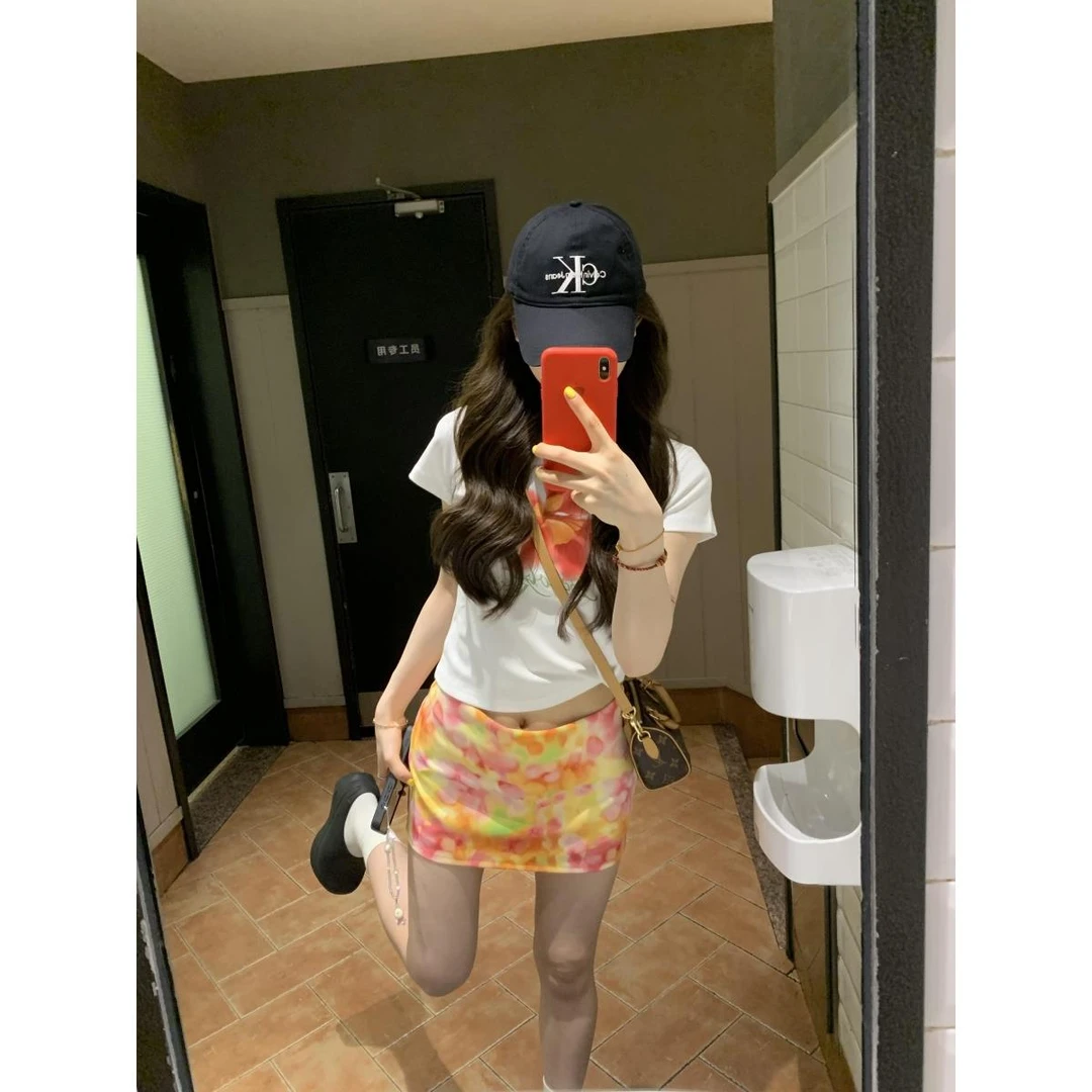2025新款甜美风印花圆领短袖T恤女夏季低腰百搭碎花半身裙两件套