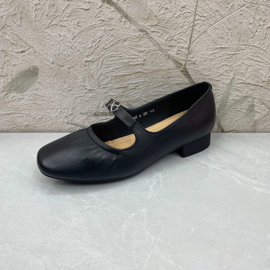 单鞋女 (羊皮)A5163(孤品)b区38码