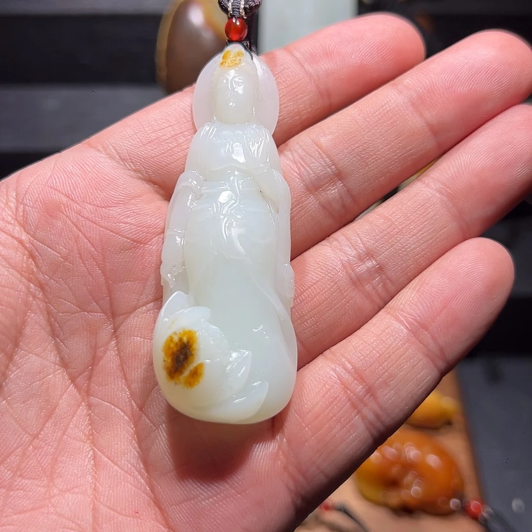 颈饰未镶嵌和田玉宝*