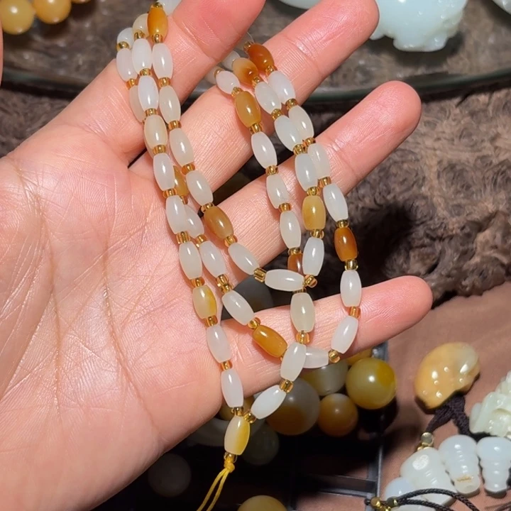 和田玉（糖玉）未镶嵌颈饰