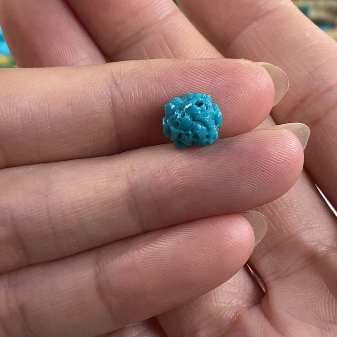 未镶嵌绿松石。万骷