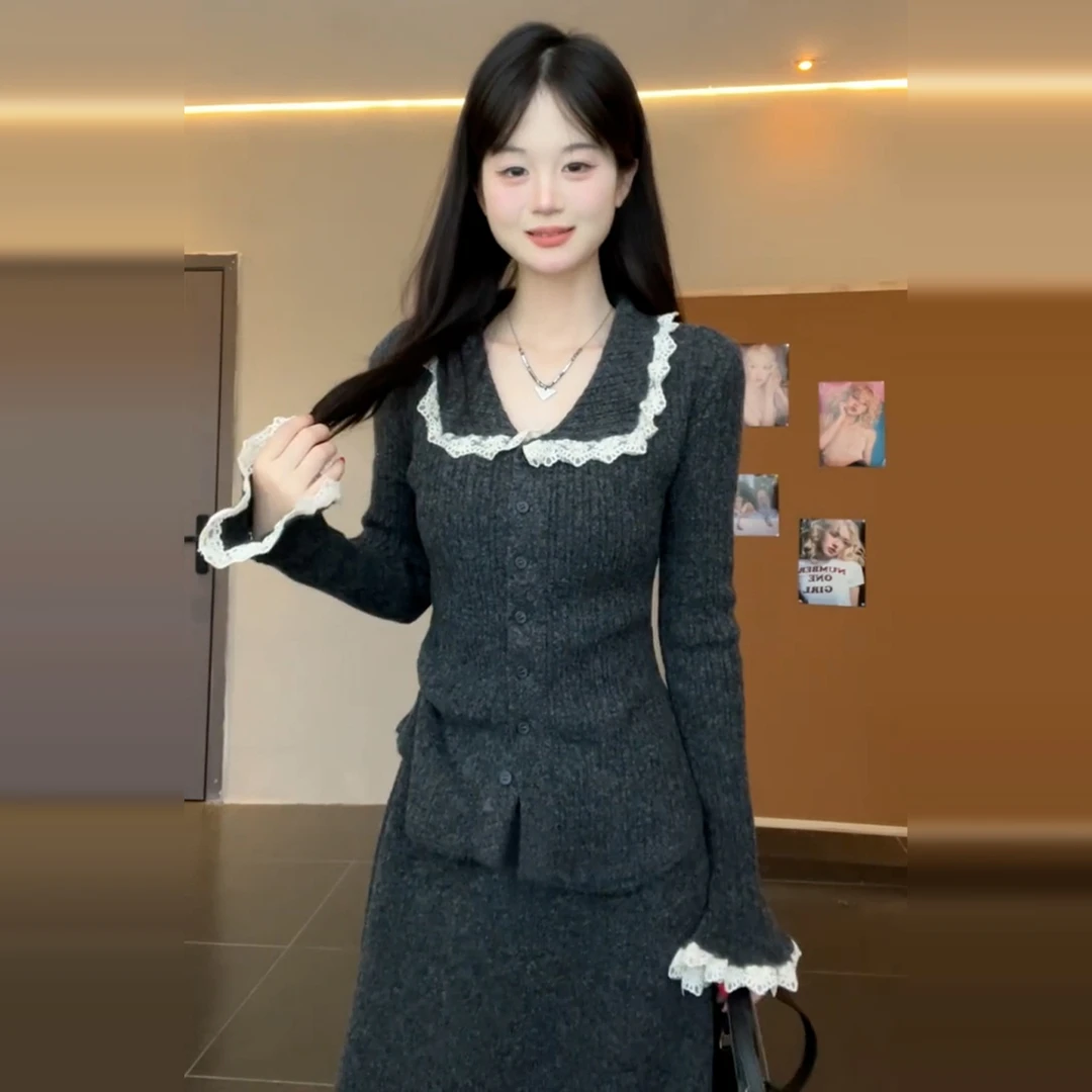 2026新款法式气质蕾丝花边针织连衣裙子女秋冬季内搭毛衣套装长裙