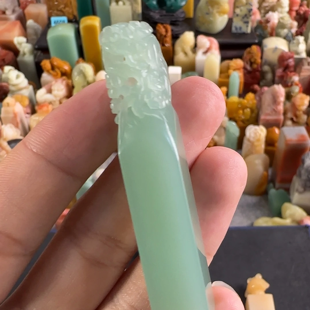 在***里寿山石印石编号编号7697